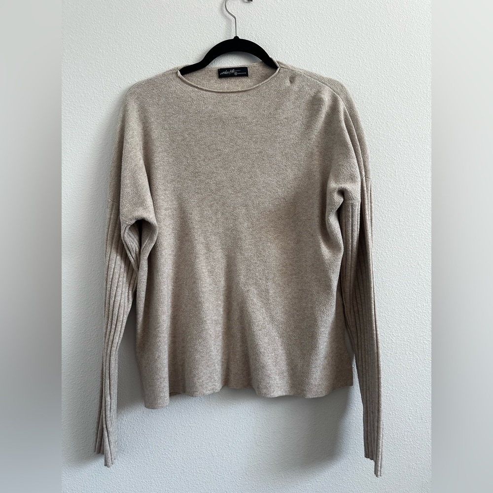 VICI Women’s Neutral Beige Rollneck Sweater Size Medium